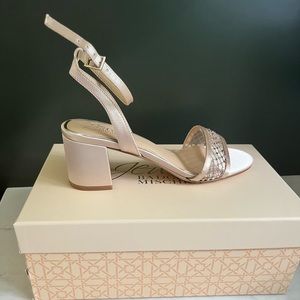 Champagne Jeweled Heels- Jewel Badgley Mischka- size 7
